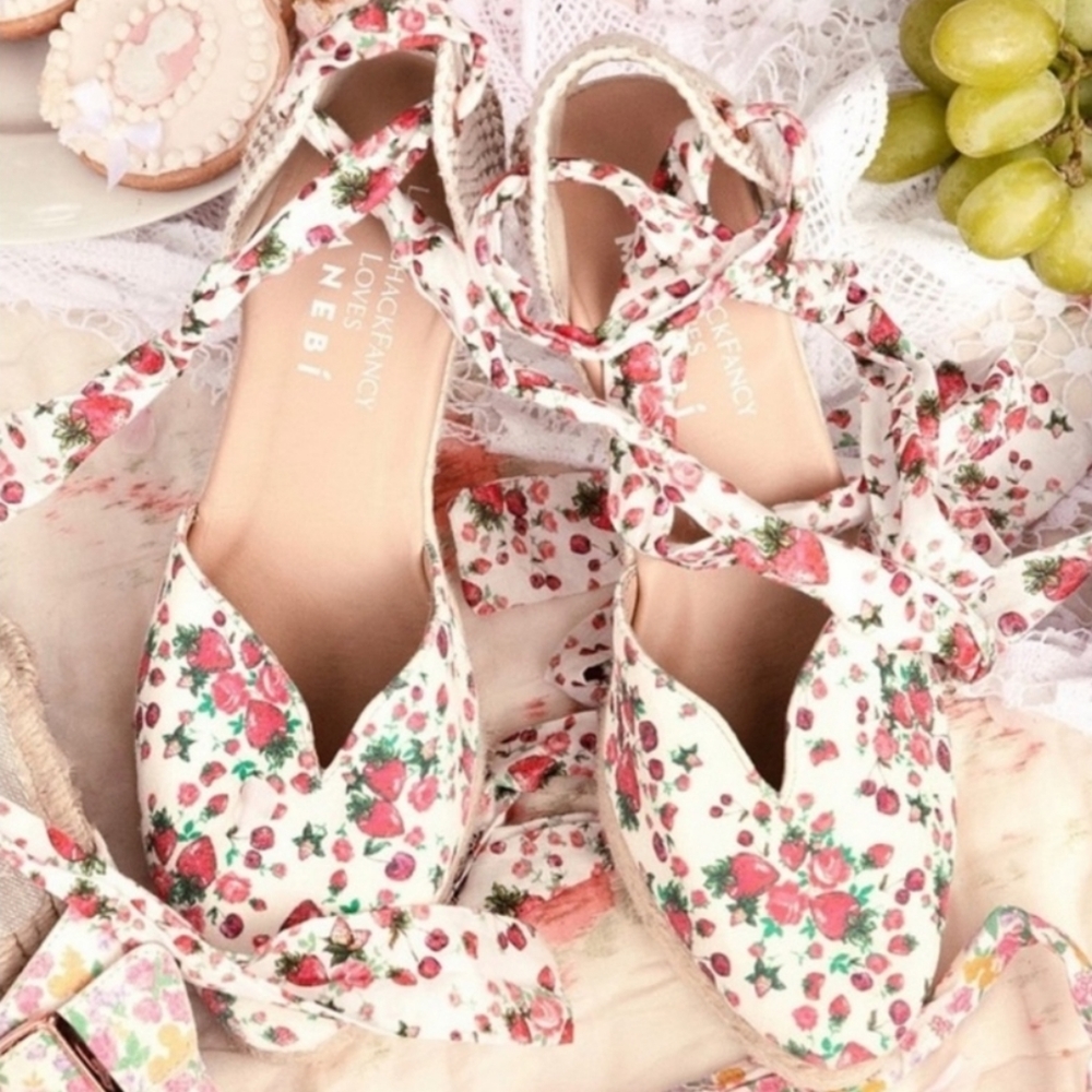 New loveshackfancy x manebi floral strawberry print wedges 37